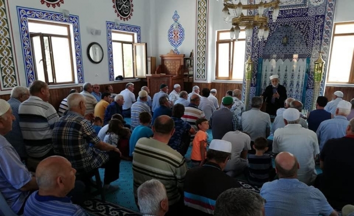  Erdek'te Hayırsever Bir Vatandaş Babası Adına Yaptırdığı Cami İstiklal