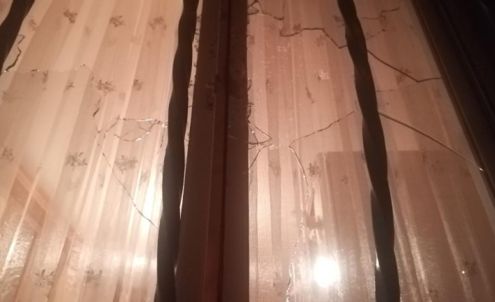 İzmir’in Bayraklı İlçesinde Aralarında 3 Çocuğun Da Bulunduğu 6 Kişilik