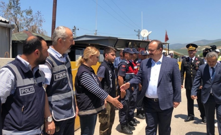 İçişleri Bakan Yardımcısı Tayyip Sabri Erdil, Bursa’da trafik denetimine katıldı.
Ramazan