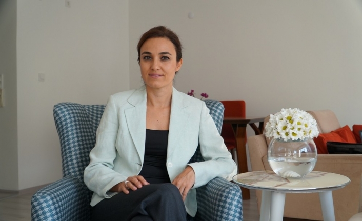  İdeal Güzellik Kalıplarına Uymadıklarını Düşünen Ergenlik Dönemindeki Kişilerin Memnuniyetsizliğe