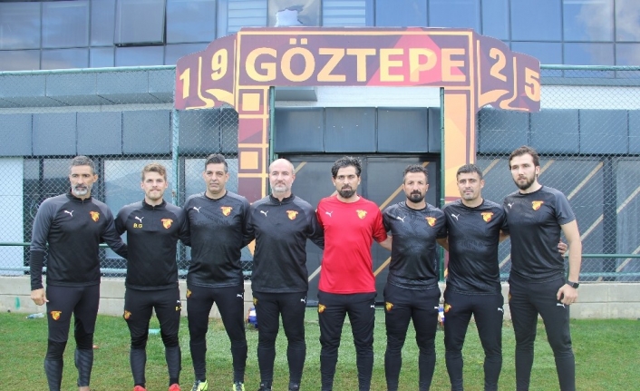  Göztepe'nin Yeni Teknik Direktörü İlhan Palut, Takımıyla İlk Antrenmanına