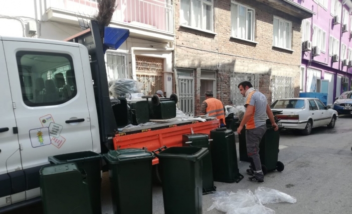  İnegöl Belediyesi Temizlik Konusunda Yeni Bir Uygulama Daha Başlattı.