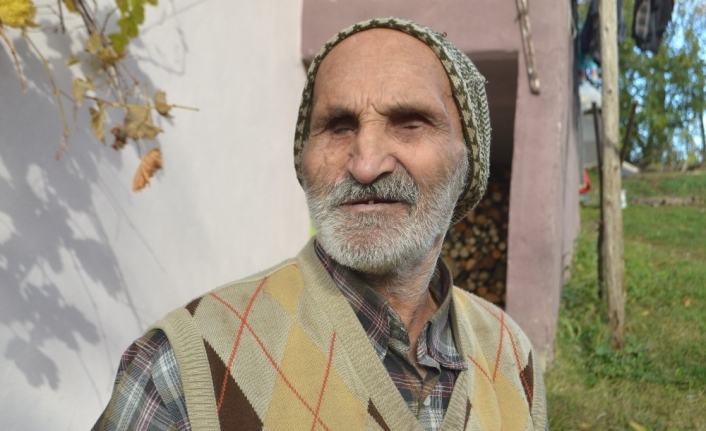  Nail Şenyiğit 80 Yaşında. Bursa'nın İnegöl İlçesine Bağlı Esenköy