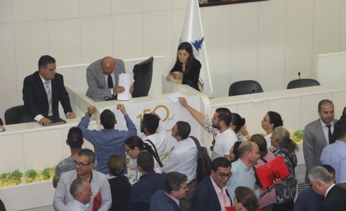 İzmir Büyükşehir Belediyesinin Ekim Ayı Olağan Meclis Toplantısının İlk