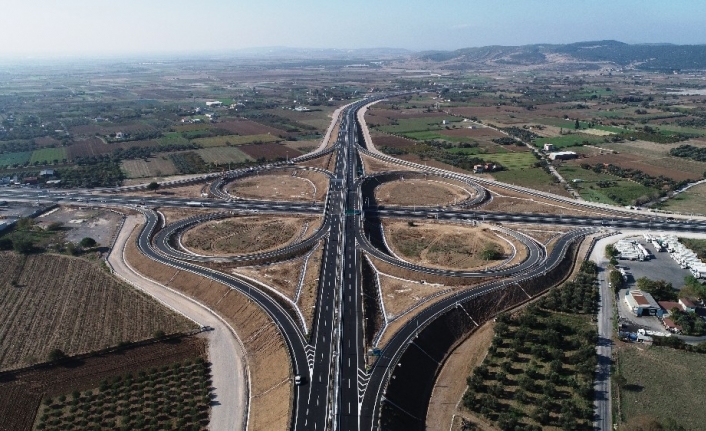  İzmir’de Yapımı Süren Menemen-aliağa-çandarlı Otoyolu Ve Bağlantı Yollarının Bazı