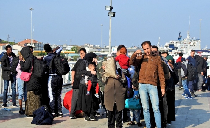 İzmir'in Çeşme İlçesinden Yunanistan'ın Sakız Adasına Yasa Dışı Yollarla