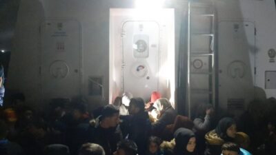  İzmir’in Çeşme İlçesinde Sahil Güvenlik Ekiplerince 46 Kaçak Göçmen