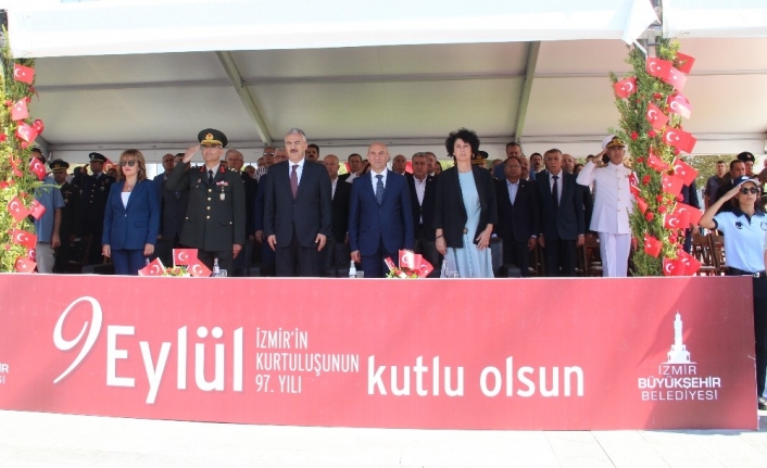Törene İzmir Valisi Erol Ayyıldız, Ege Ordu Komutanı Korgeneral Ali