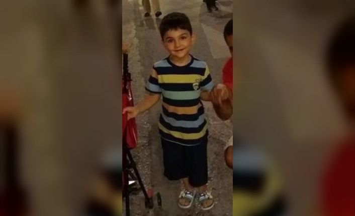 İzmir’in Torbalı ilçesinde iddiaya göre 16 yaşındaki çocuk, annesi tarafından
