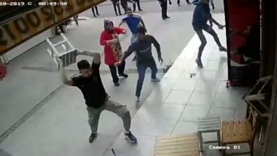 İzmir'in Gaziemir İlçesinde, Ev Yemekleri Yapan Bir İşletmeye, Aynı İşi