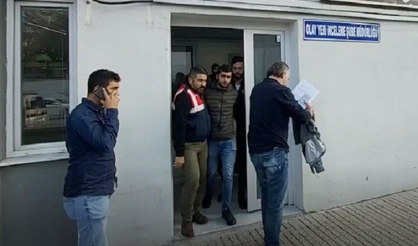  İzmir'de, Terör Örgütü Pkk/kck'ya Yönelik Düzenlenen Operasyonda 12 Şüpheli
