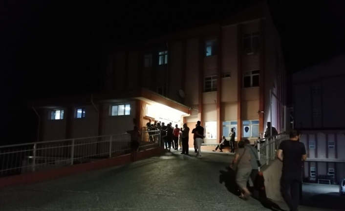 İzmir'de Gemi Yangını: 2 Ölü, 14 Yaralı
