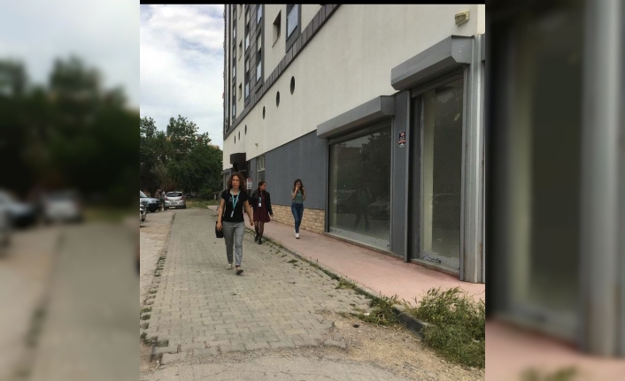 İzmir’de, üniversite öğrencisinin internetten sipariş ettiği siyanür ile anne ve