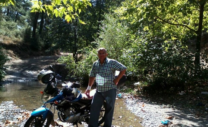 İzmir’in Bayraklı ilçesinde hatalı park etme tartışması bıçaklı kavgaya dönüştü.