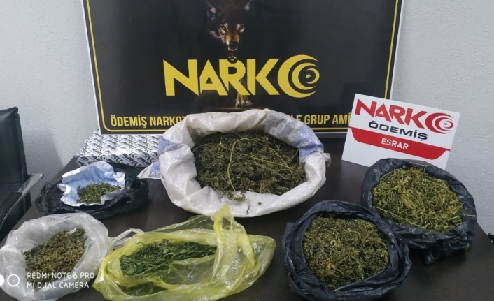  Operasyonda 705 Gr. Esrar Mahallesi Ele Geçirilirken Şüpheli E.d.,