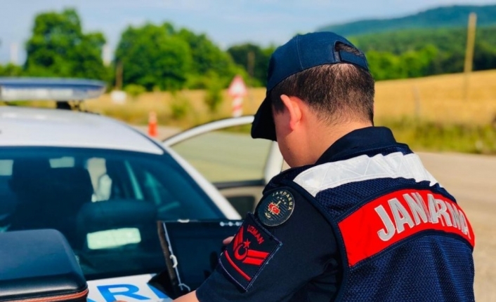 JANDARMA GENEL KOMUTANLIĞI GENÇLERİN VE ÇOCUKLARIN UYUŞTURUCU İLE TERÖRDEN UZAK