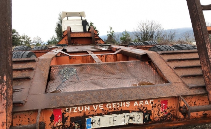 Şantiye Sahasından Çekici Tır Ve Dorseyi Çalan 3 Şüpheli İle