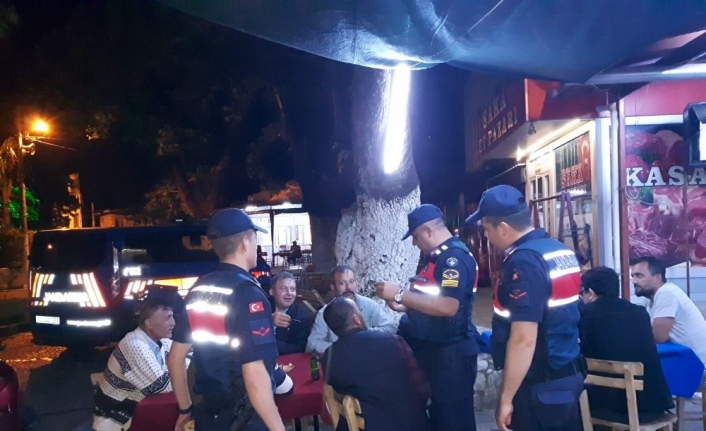 Balıkesir’de jandarma ekipleri il genelinde kumar ve tombala uygulaması yaptı.