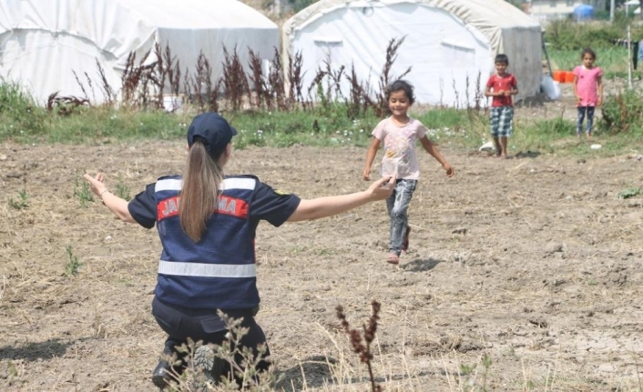  Bursa İl Jandarma Komutanlığı Tarafından Mevsimlik İşçilere Ziyaret Yapıldı.