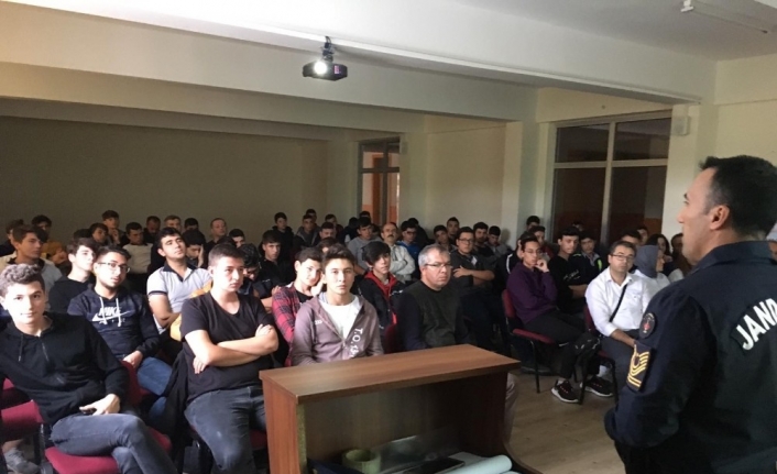  Balıkesir Organize Sanayi Endüstri Meslek Lisesi Öğrencilerine ‘otostopun Kişi