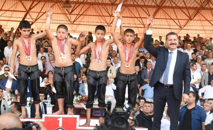  Balıkesir Büyükşehir Belediye Başkanı Ve Yağlı Güreş Düzenleyen Kentler