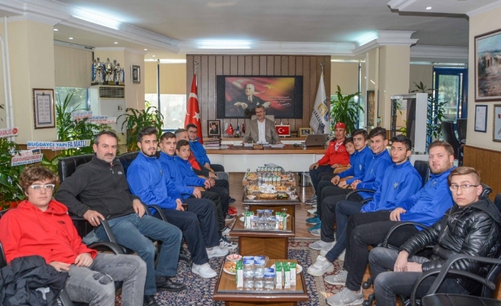 Karacabey Belediyesi’nin ‘sportif kent’ hedefi doğrultusunda gerçekleştirdiği çalışmalar meyvelerini vermeye