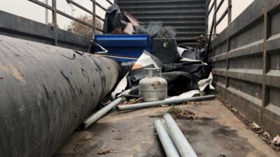 Bursa'da Karayollarına Ait 400 Metre Tel, Demir Boruları Ve Çok