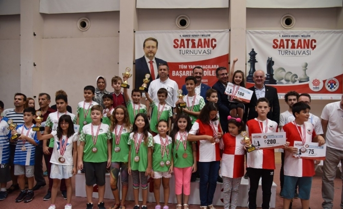  Karesi Belediyesi Ve Türkiye Satranç Federasyonu İşbirliğinde Düzenlenen 1.