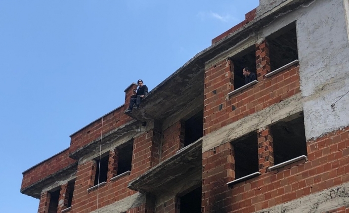 Bursa’da eşi tarafından terk edilen adam eşinin eve dönmesi için