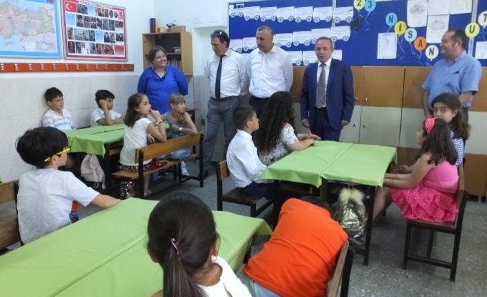  Kaymakam Öner, Öğrencilerle Konuştu