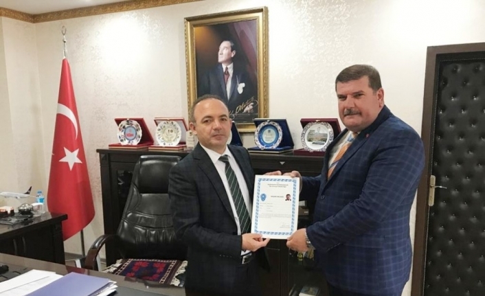 Burhaniye ilçesinde, Kaymakam Hüseyin Öner’in yakın koruma görevini yaparken emekli