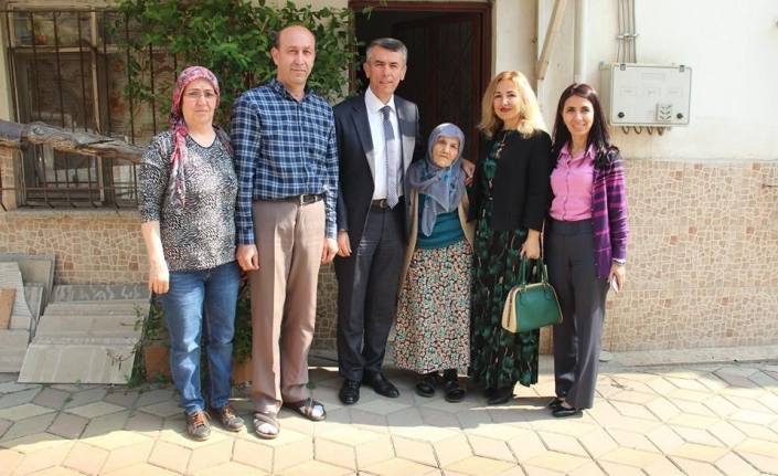 Kaymakamı Ali Sırmalı geleneksel hale getirdiği şehit ve gazi ailelerini