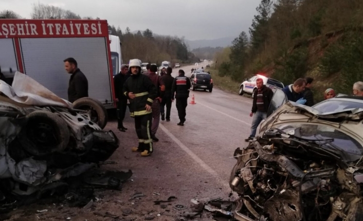 Bursa-Orhaneli karayolunda 2 kişinin öldüğü trafik kazasının ardından dram çıktı.Kaza,