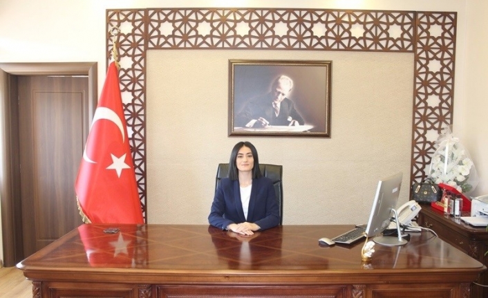  Keles İlçesine Tayin Olan Kaymakam Kübra Teymur Göreve Başladı.