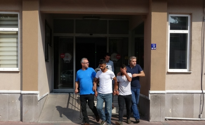 Çanakkale’de Kendini Polis Ve Savcı Olarak Tanıtıp Yaşlı Bir Kadını