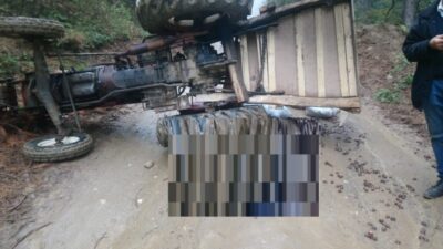  Bursa’da Topladığı Kestaneleri Yüklemek İçin Traktörle Yola Çikan Sürücü,