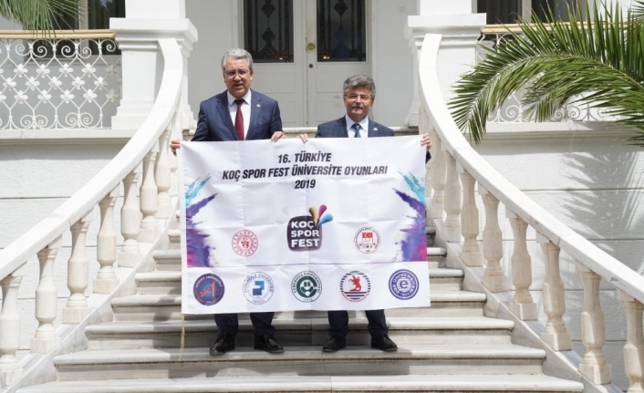 Ege Üniversitesi, 2020 yılında, üniversiteli gençleri spor, müzik ve eğlenceyle