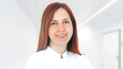 Aşırı ısıya maruz kalmayıp egzersiz hareketleri yapmamanıza rağmen koltuk altınız