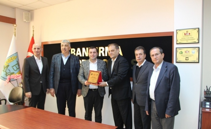Konya Ticaret Borsası heyeti, Bandırma Ticaret Borsası’nı ziyaret etti.Yönetim kurulu