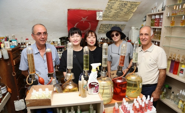Önemli Turizm Bölgelerini Ziyaret Eden Güney Koreli Fenomenler, Bol Bol