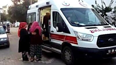 Ekiplerin Kısa Sürede Müdahale Ettiği Yangın Söndürülürken, Korku Yaşayan Kadına