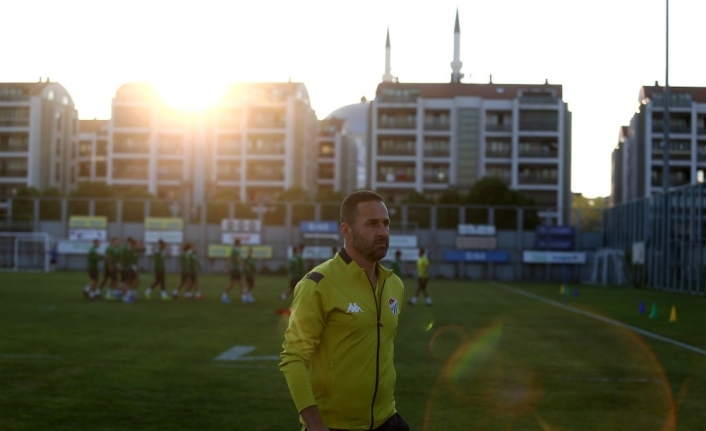  Bursaspor Teknik Direktörü Yalçın Koşukavak, “6 Haftada 4 Galibiyet