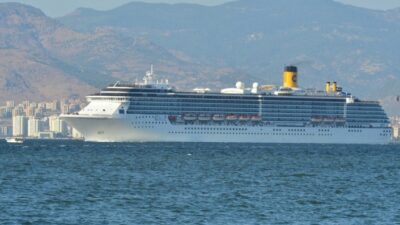  İzmir Büyükşehir Belediyesi Başkanı Tunç Soyer Ve İzmir Ticaret