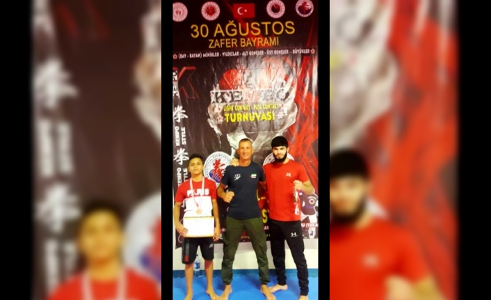  İki Sporcuyla Katıldıkları Şampiyonadan İki Altın Madalya İle Döndüler