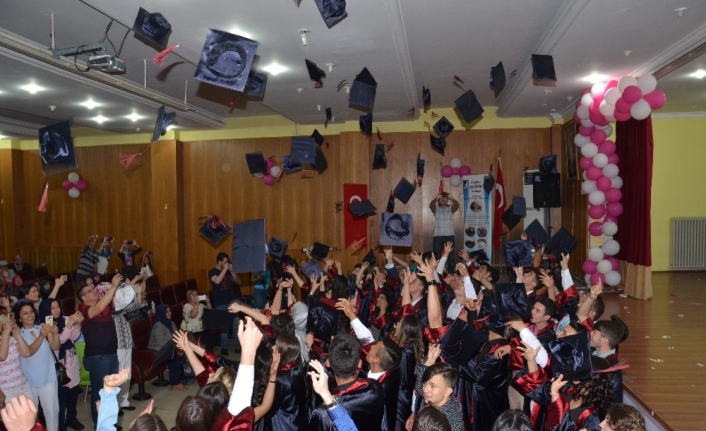  Balıkesir Kurtdereli Mesleki Ve Teknik Anadolu Lisesinde Düzenlenen Törende