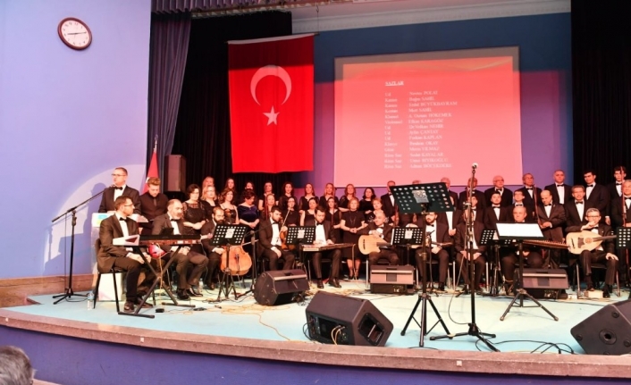 Balıkesir Türk Müziği Korosu sezonun 3. konserini verdi. Salih Tozan