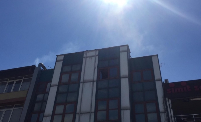 Bursa’da şehir merkezinde bulunan bir lokantanın bacasında çıkan ufak çaplı