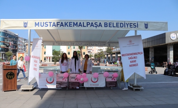  Mustafakemalpaşa İlçesinde Protokol Mensupları Meme Kanserine Dikkat Çekmek İçin