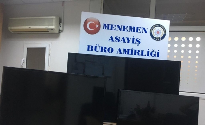  İzmir'in Menemen İlçesinde, Evlerden, İş Yerlerinden Ve Otomobillerden Hırsızlık