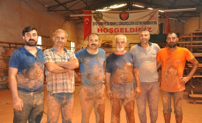 Menemenli Çömlek Ustaları, İtalya’da Düzenlenen Uluslararası Dünya Çömlekçilik Yarışmasında Türkiye’yi